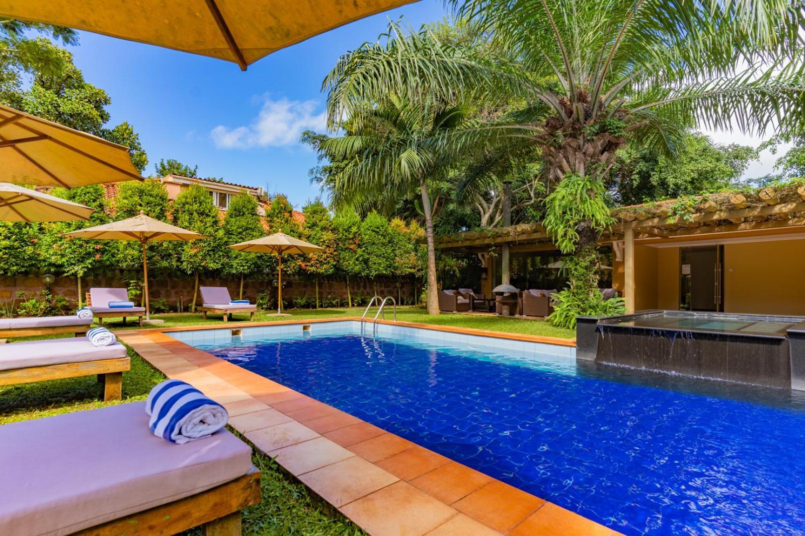 No 5 Boutique Hotel Limited Энтеббе Экстерьер фото