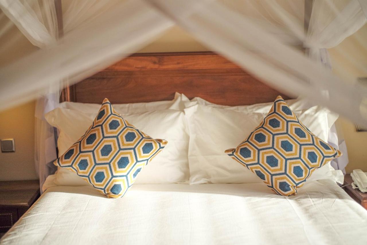 No 5 Boutique Hotel Limited Энтеббе Экстерьер фото